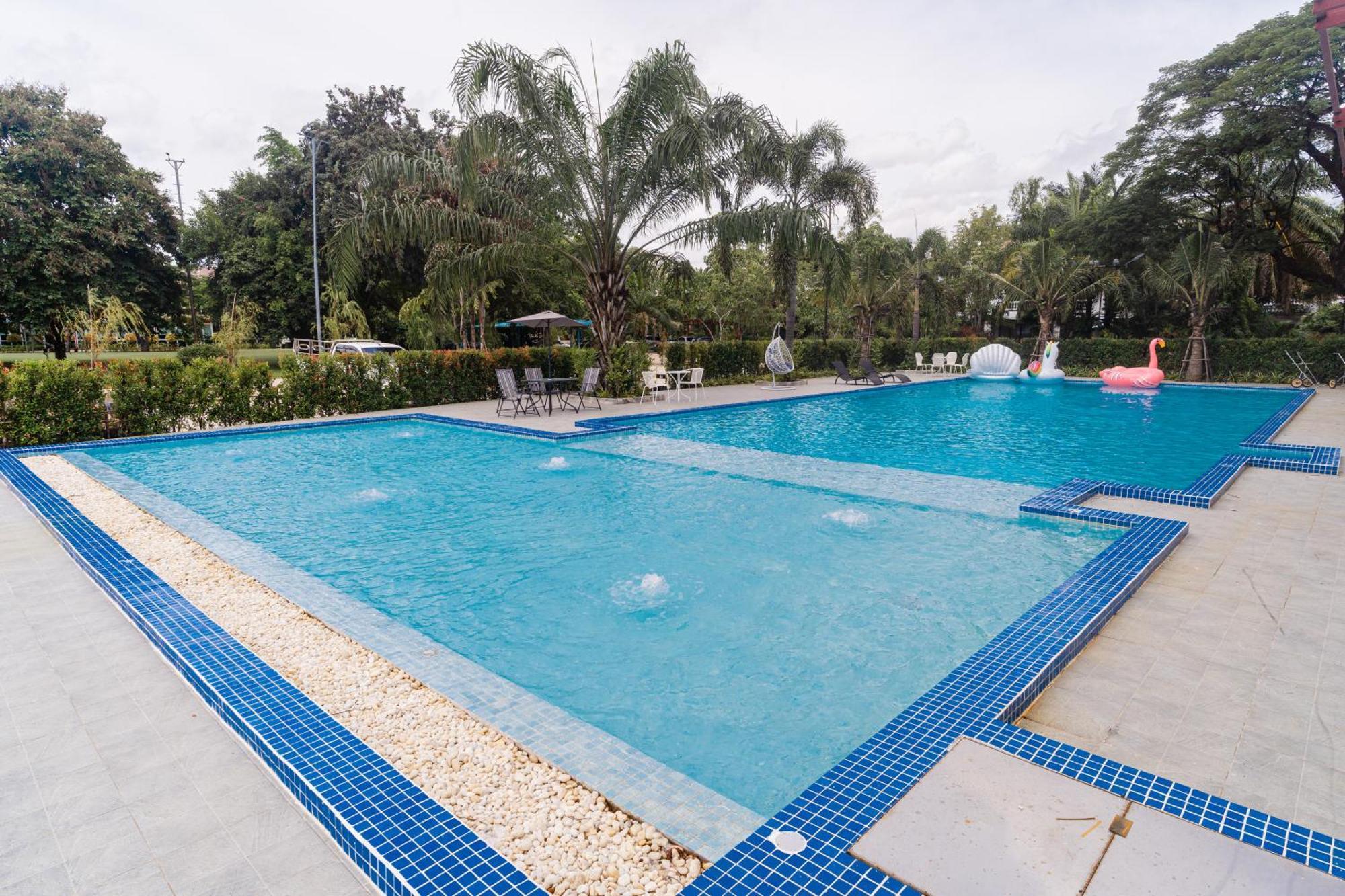 Baan Suan Khun Ta&Golf Resort Ubon Ratchathani Bagian luar foto