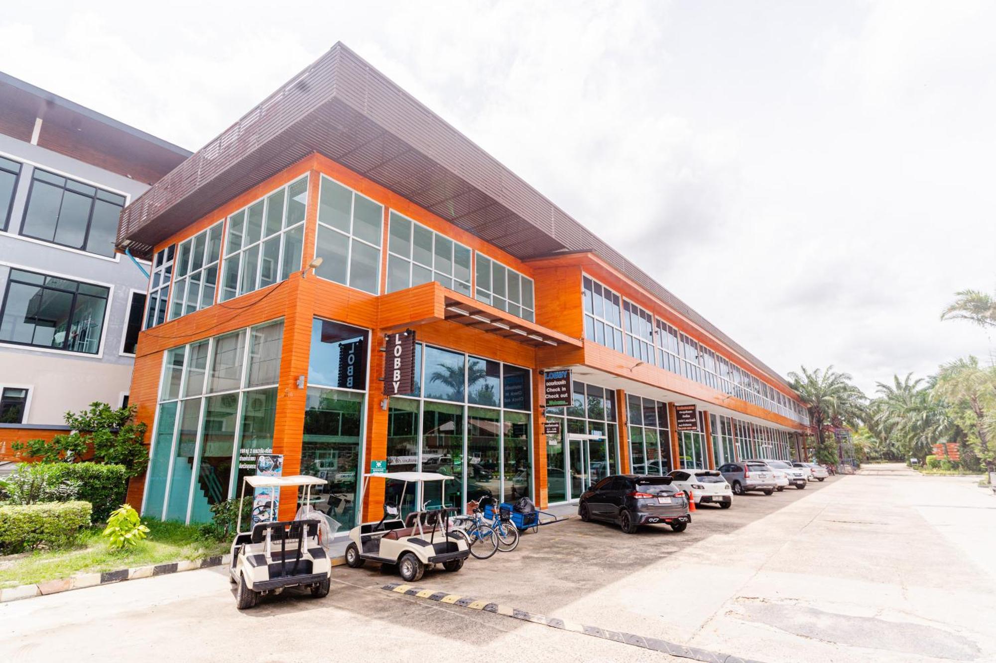 Baan Suan Khun Ta&Golf Resort Ubon Ratchathani Bagian luar foto