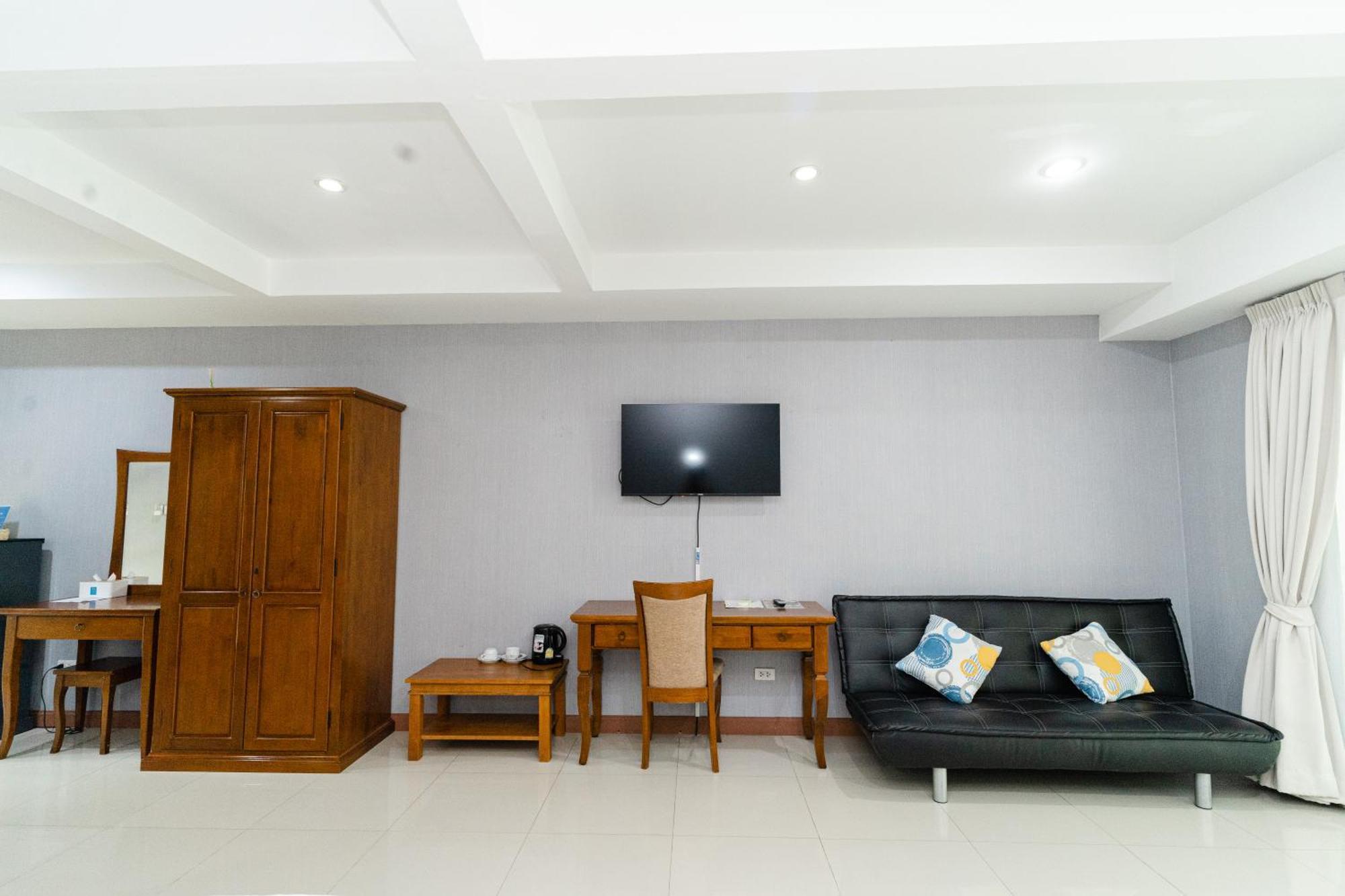Baan Suan Khun Ta&Golf Resort Ubon Ratchathani Bagian luar foto