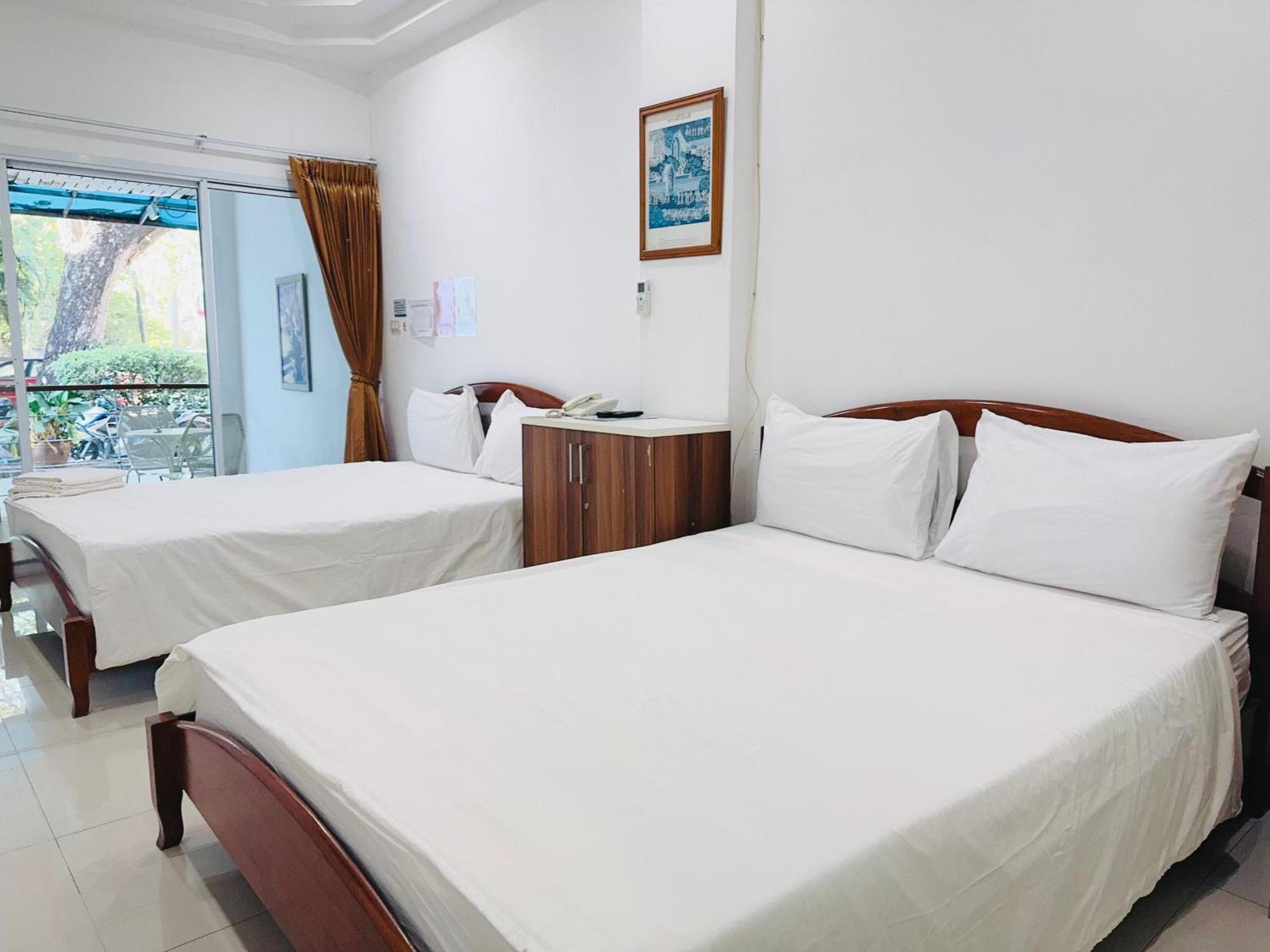 Baan Suan Khun Ta&Golf Resort Ubon Ratchathani Bagian luar foto