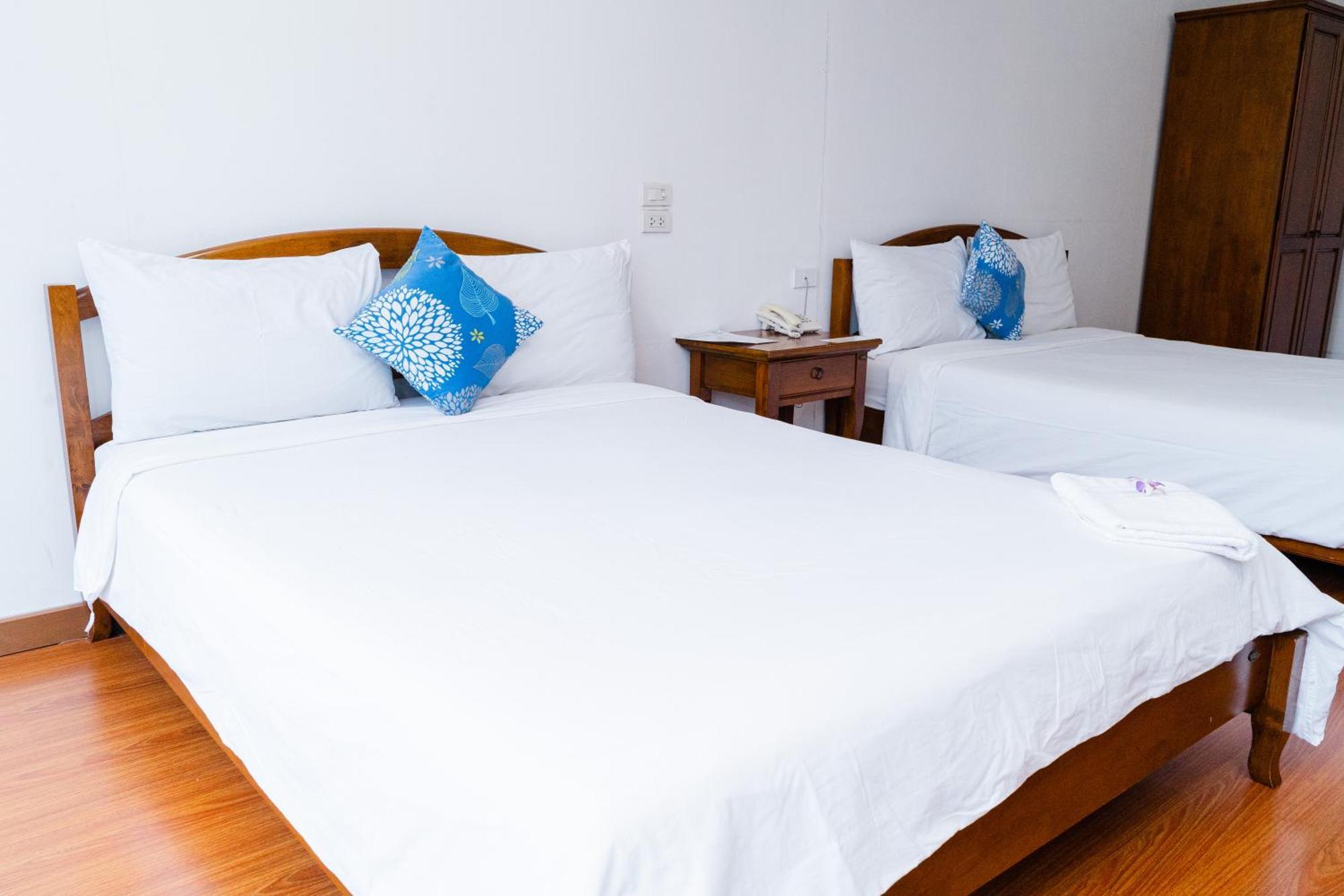 Baan Suan Khun Ta&Golf Resort Ubon Ratchathani Bagian luar foto