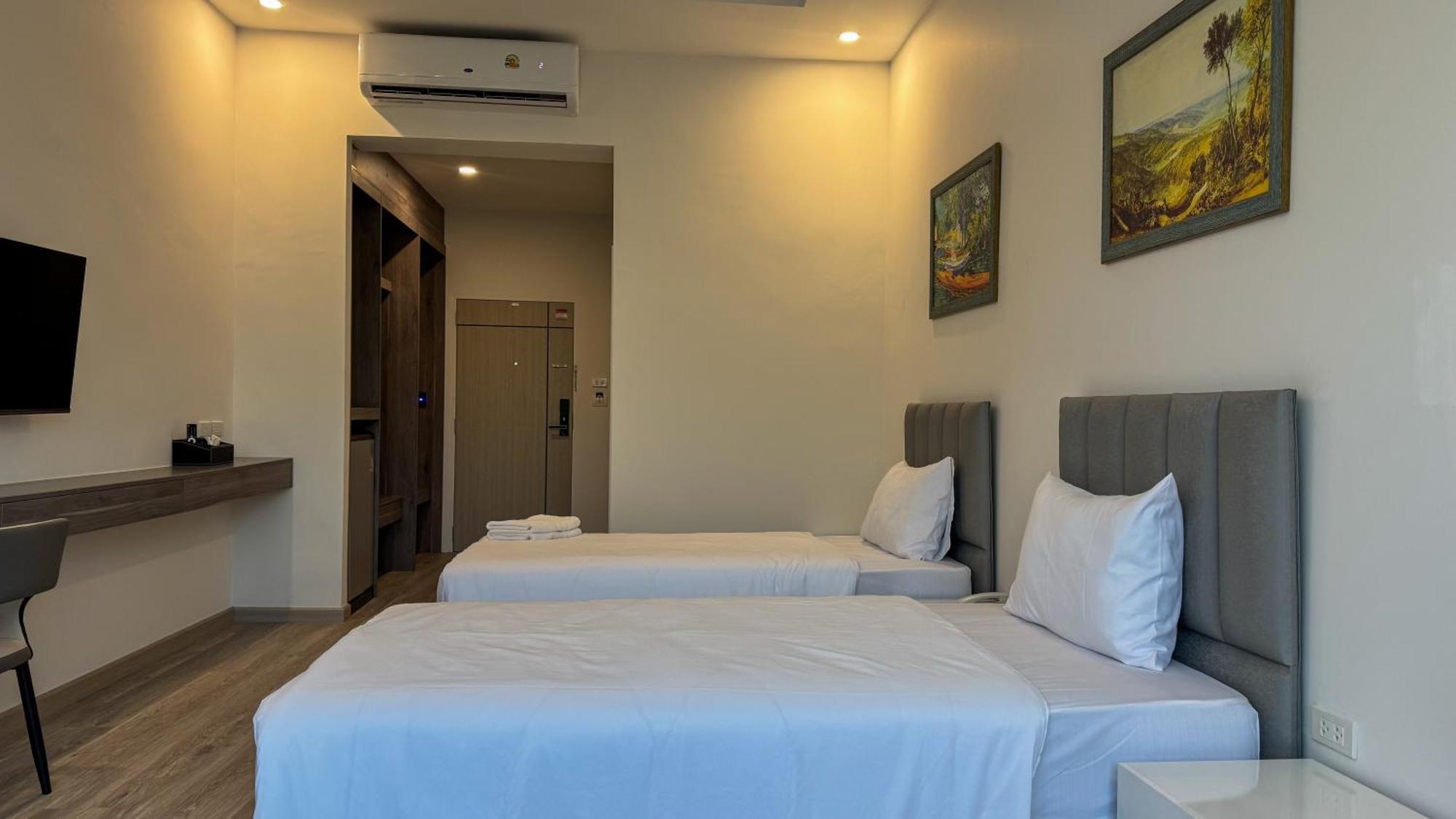 Baan Suan Khun Ta&Golf Resort Ubon Ratchathani Bagian luar foto