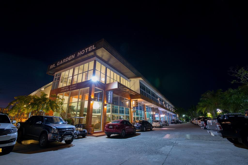 Baan Suan Khun Ta&Golf Resort Ubon Ratchathani Bagian luar foto