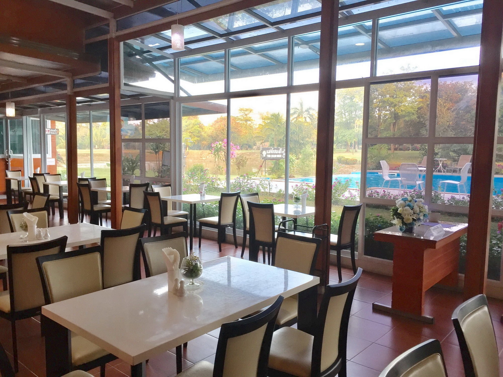 Baan Suan Khun Ta&Golf Resort Ubon Ratchathani Bagian luar foto